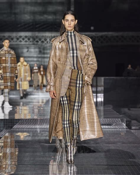 burberry winter 2020|The Autumn/Winter 2020 Show .